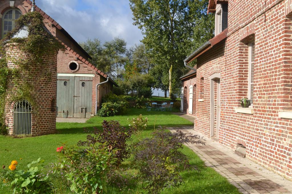 Le Bien-Venant Hotel Domvast Luaran gambar